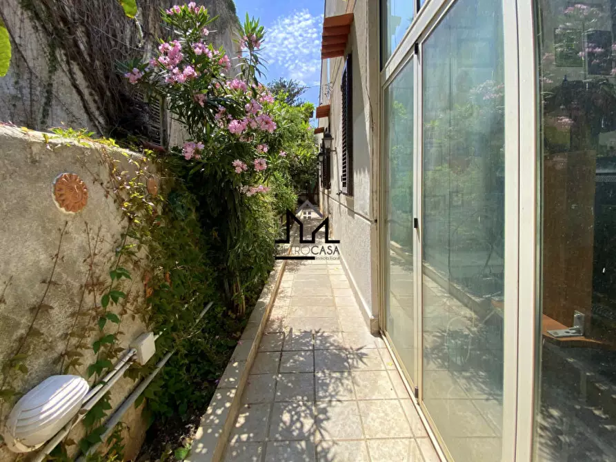 Immagine 12 di Villa in vendita  a Palermo