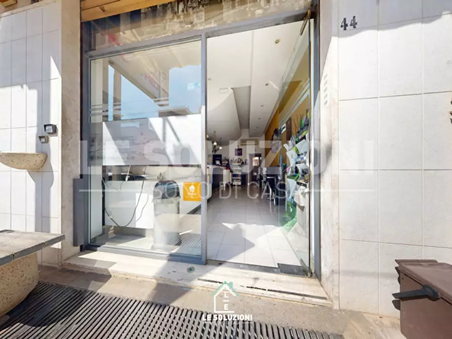 Immagine 7 di Attività commerciale in vendita  in Via Napoleone Bonaparte 44 a Putignano
