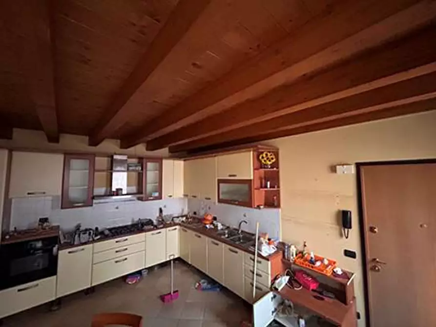 Immagine 2 di Appartamento in vendita  in Via Principe Amedeo 118C a Villafranca Di Verona