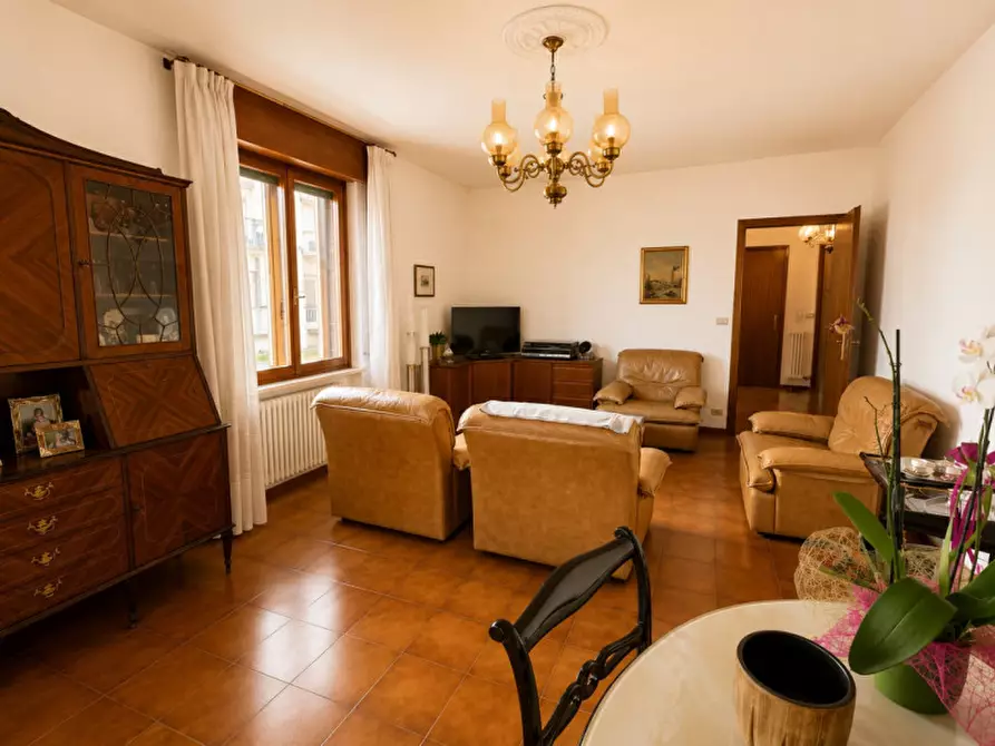 Immagine 4 di Appartamento in vendita  in Via Francesco Baracca a Verona