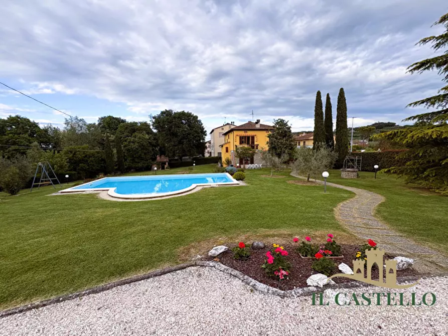 Immagine 1 di Villa in vendita  a Città Della Pieve