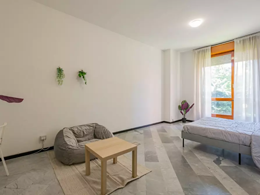 Immagine 1 di Camera in affitto  in Via Palmanova, 67 a Milano