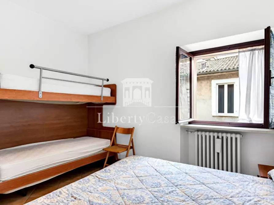 Immagine 12 di Palazzo in vendita  in Via Fantoni a Salò