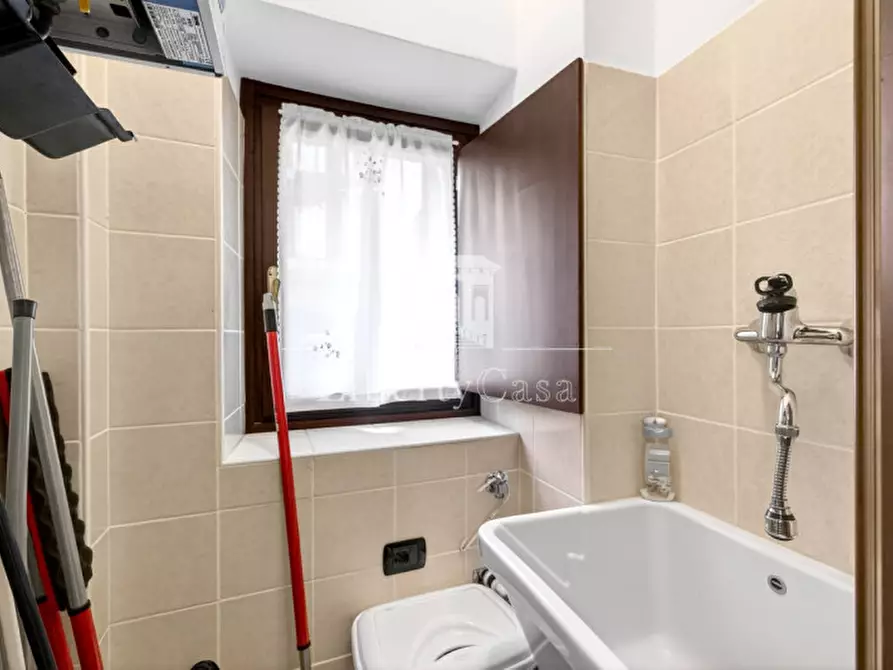 Immagine 14 di Palazzo in vendita  in Via Fantoni a Salò