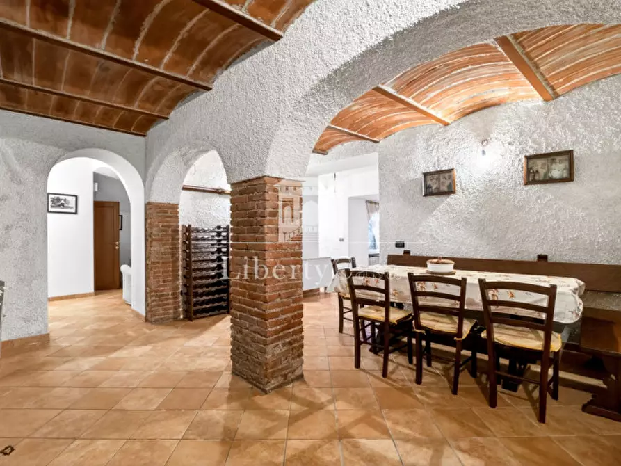 Immagine 18 di Palazzo in vendita  in Via Fantoni a Salò