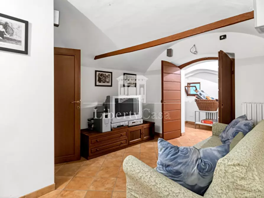 Immagine 19 di Palazzo in vendita  in Via Fantoni a Salò
