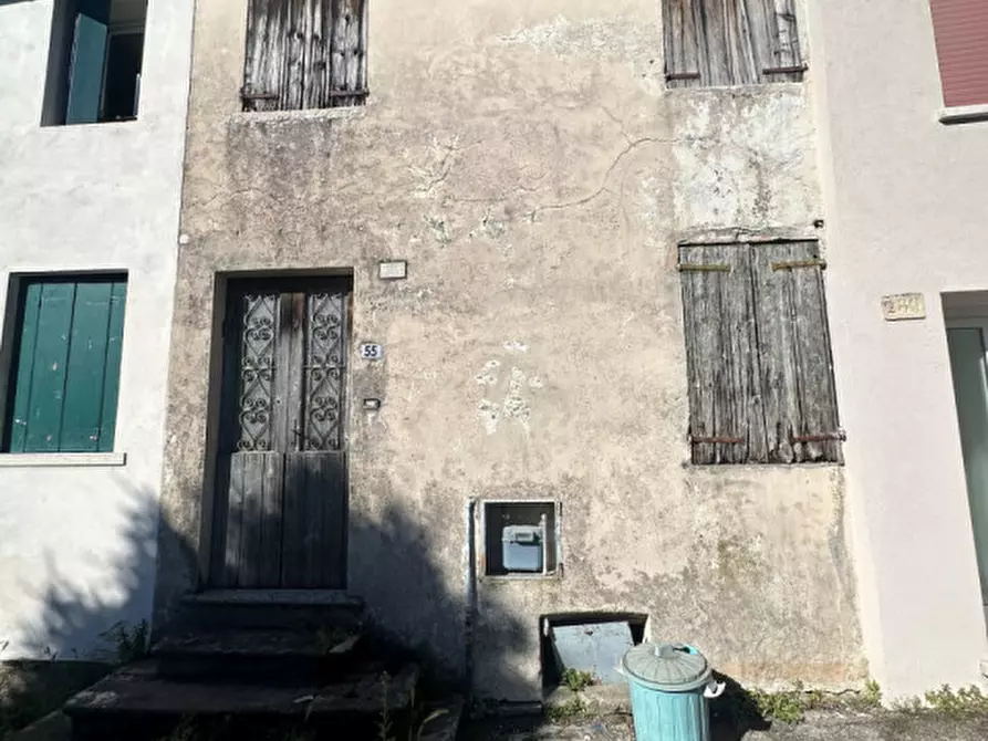 Immagine 1 di Villetta a schiera in vendita  in Piazza de Fabris 28 a Nove