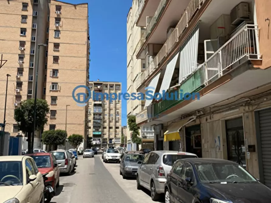 Immagine 1 di Negozio in vendita  in Via Divisione Siena a Napoli