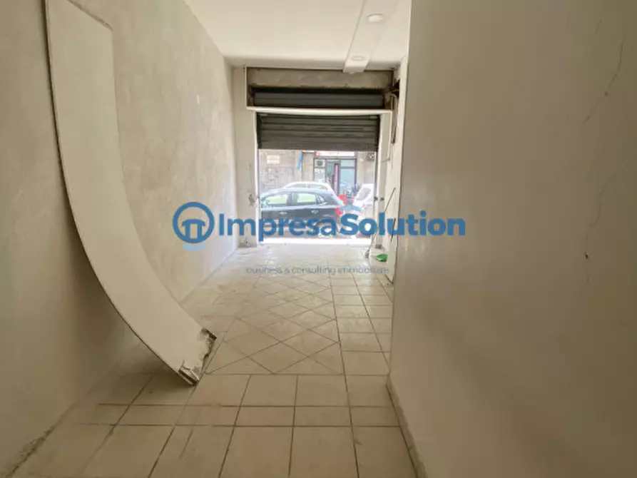 Immagine 10 di Negozio in vendita  in Via Divisione Siena a Napoli