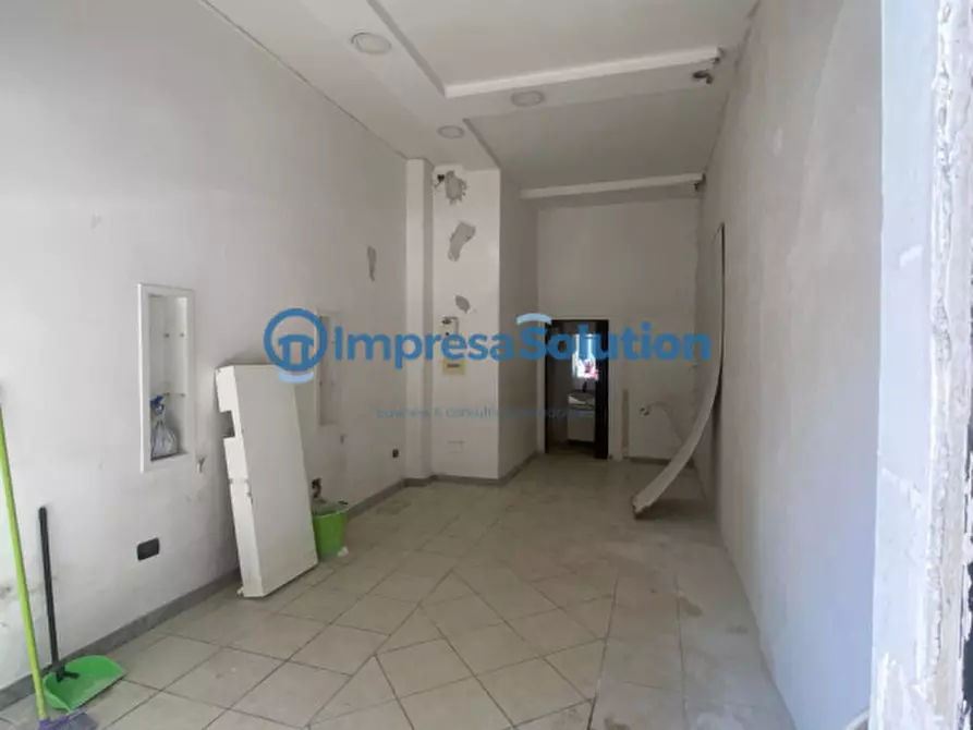 Immagine 13 di Negozio in vendita  in Via Divisione Siena a Napoli