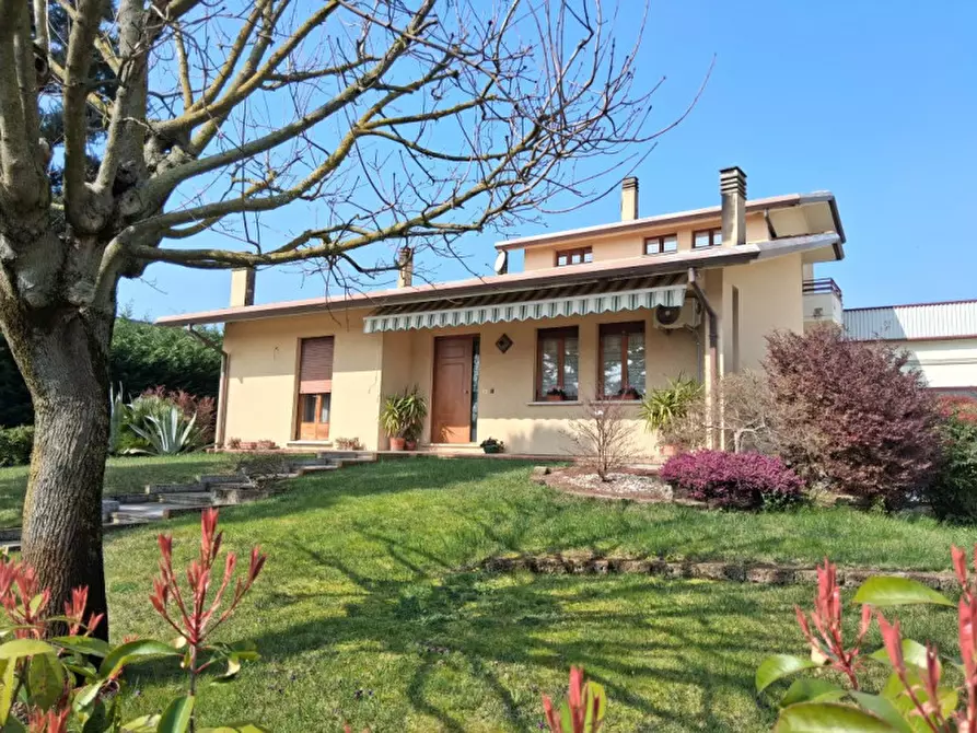 Immagine 3 di Villa in vendita  in via dell'industria, n. 12 a Orgiano