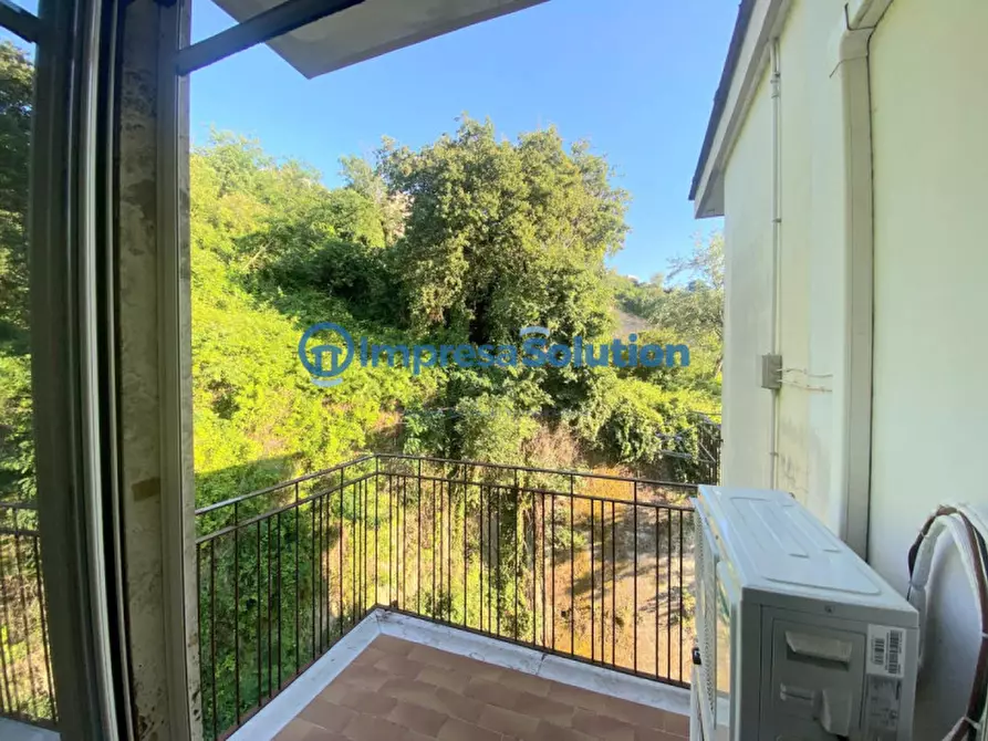 Immagine 21 di Appartamento in vendita  in Via Costantino a Napoli
