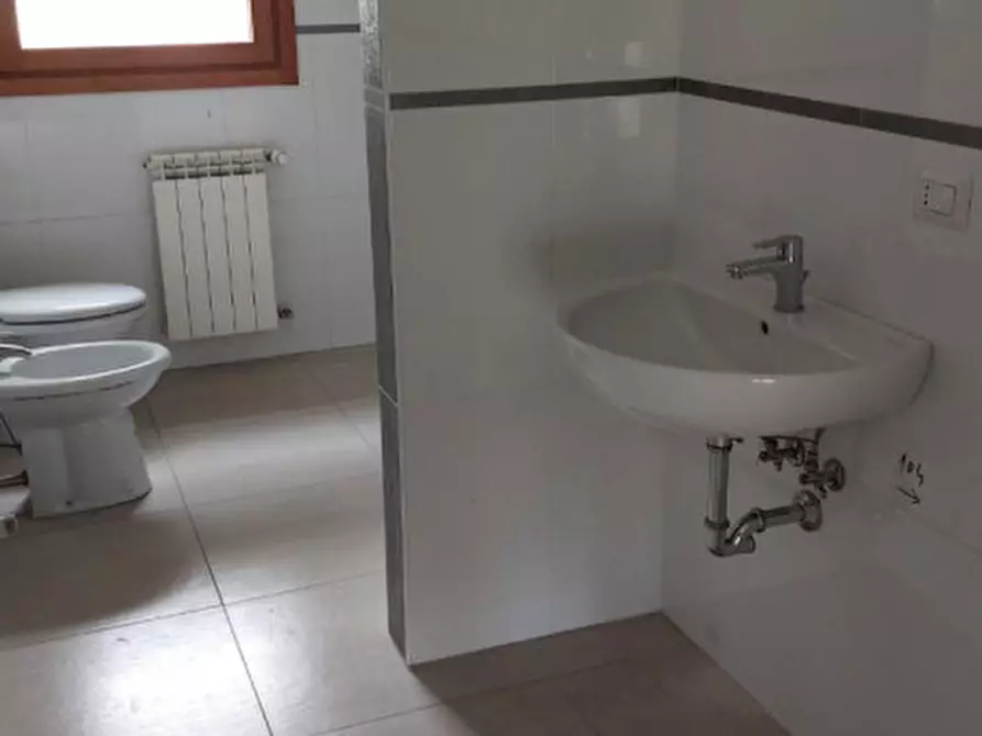Immagine 10 di Appartamento in vendita  in Via del Bosco a Chioggia