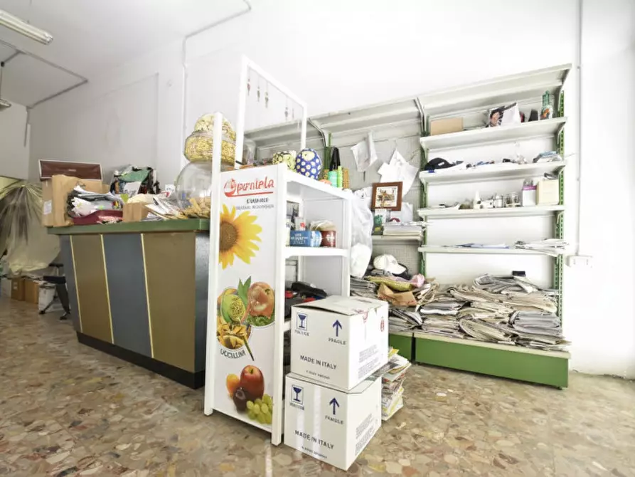 Immagine 10 di Negozio in vendita  in Via Roma 41 a Bussolengo