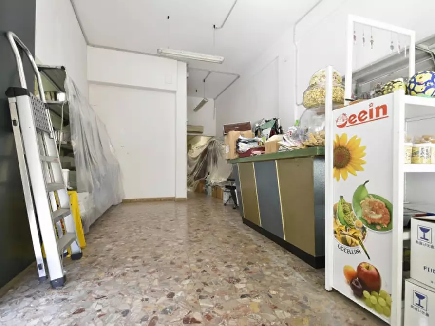 Immagine 11 di Negozio in vendita  in Via Roma 41 a Bussolengo