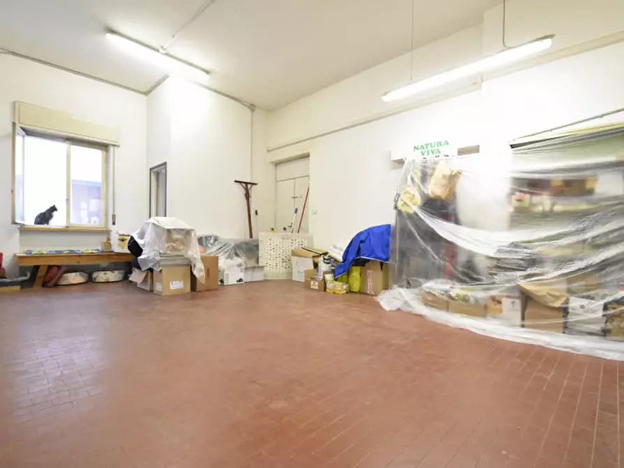 Immagine 14 di Negozio in vendita  in Via Roma 41 a Bussolengo