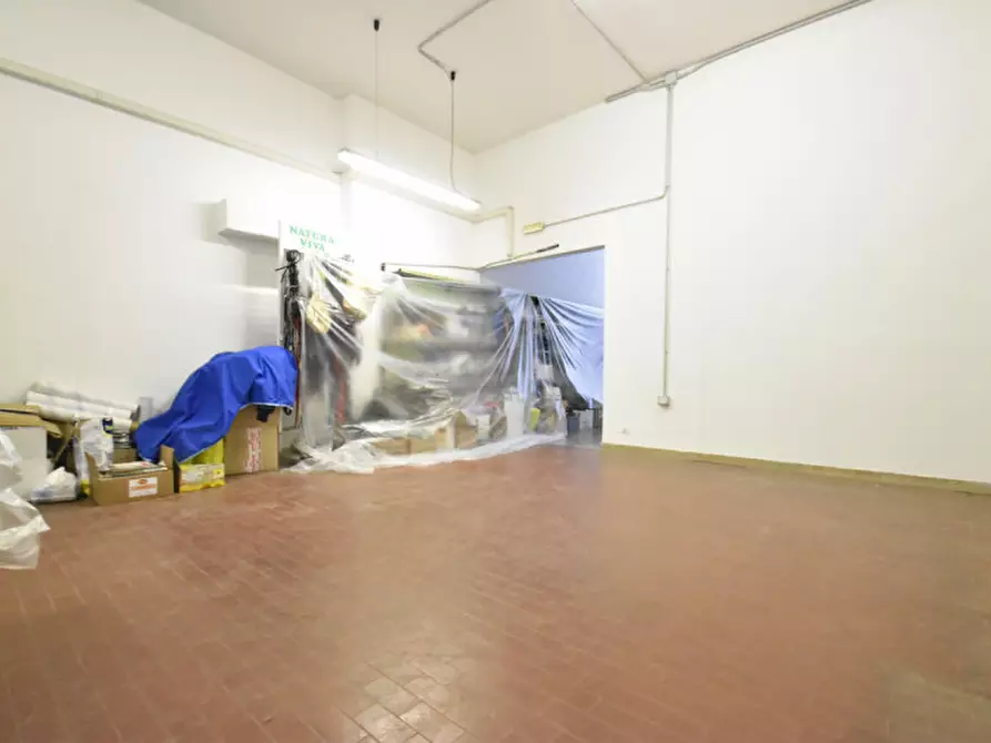 Immagine 16 di Negozio in vendita  in Via Roma 41 a Bussolengo