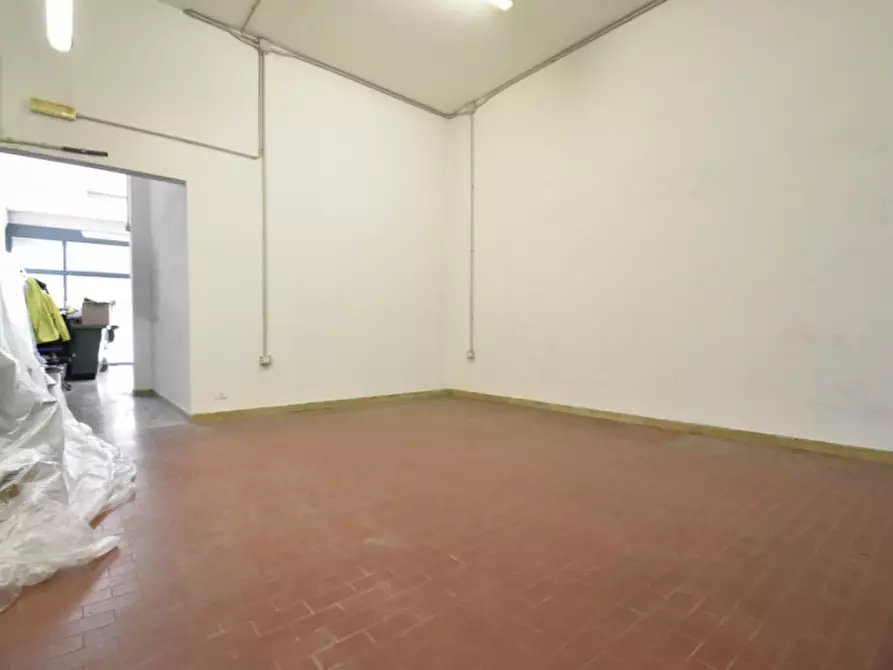 Immagine 17 di Negozio in vendita  in Via Roma 41 a Bussolengo
