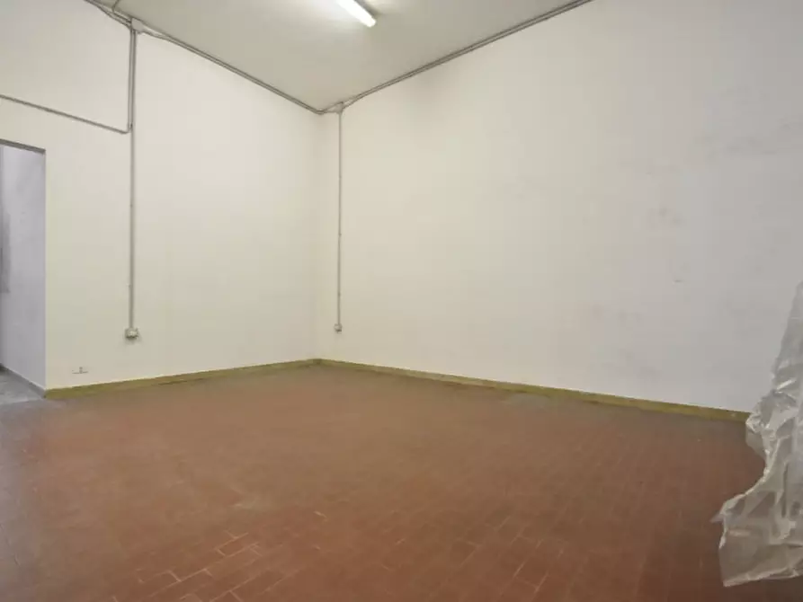 Immagine 18 di Negozio in vendita  in Via Roma 41 a Bussolengo