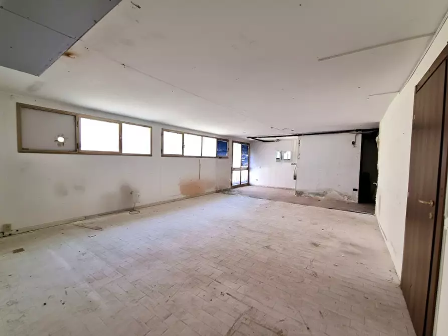 Immagine 6 di Magazzino in vendita  in Via Udine a Mestrino