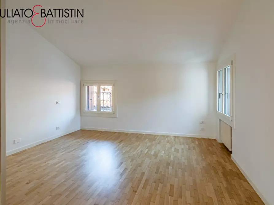 Immagine 7 di Attico in vendita  in Contra' Porti a Vicenza