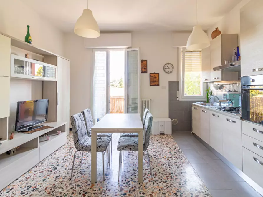 Immagine 4 di Appartamento in vendita  in Via Isonzo a Casalecchio Di Reno