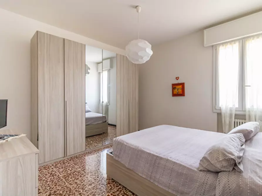 Immagine 10 di Appartamento in vendita  in Via Isonzo a Casalecchio Di Reno