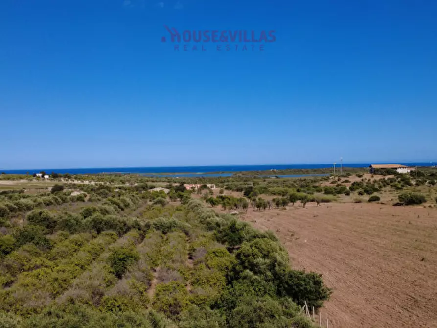 Immagine 13 di Terreno in vendita  in sp19 a Noto