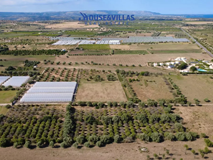 Immagine 18 di Terreno in vendita  in sp19 a Noto