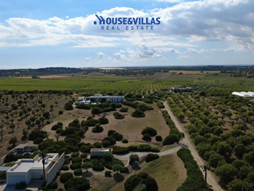 Immagine 19 di Terreno in vendita  in sp19 a Noto