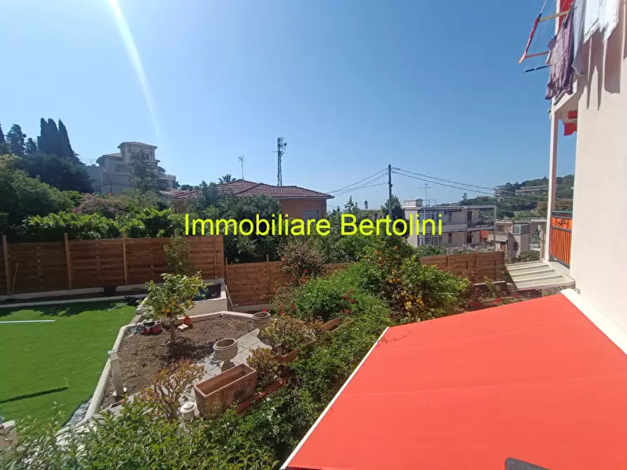 Immagine 3 di Appartamento in vendita  in c.so degli inglesi,590 a San Remo