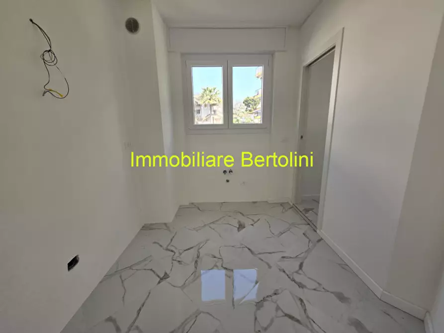 Immagine 10 di Appartamento in vendita  in c.so degli inglesi,590 a San Remo