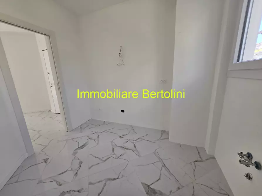 Immagine 11 di Appartamento in vendita  in c.so degli inglesi,590 a San Remo