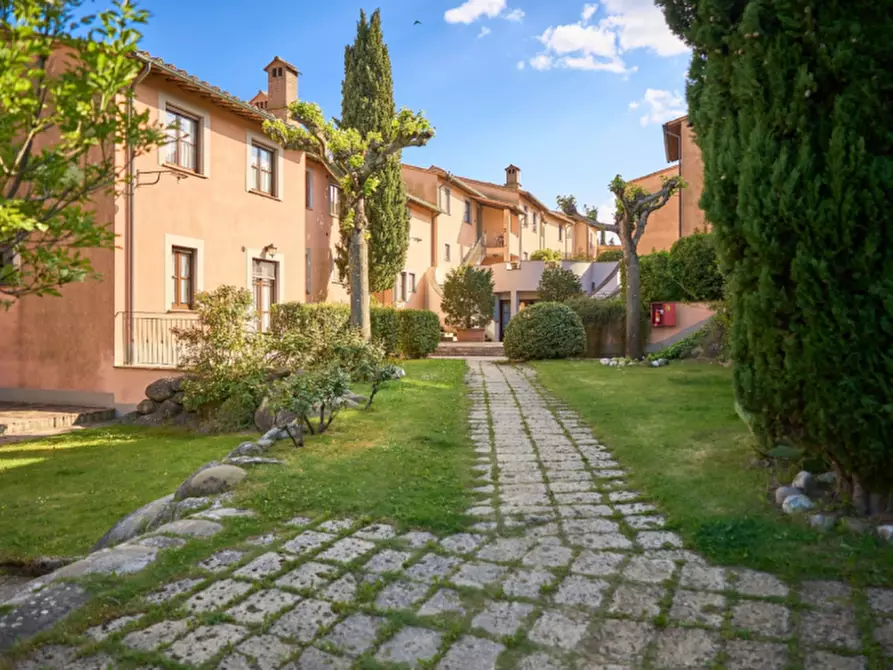 Immagine 12 di Appartamento in vendita  in località il poggio a San Casciano Dei Bagni