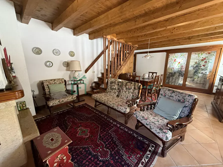 Immagine 7 di Villa in vendita  in Via Magnaboschi a Roana