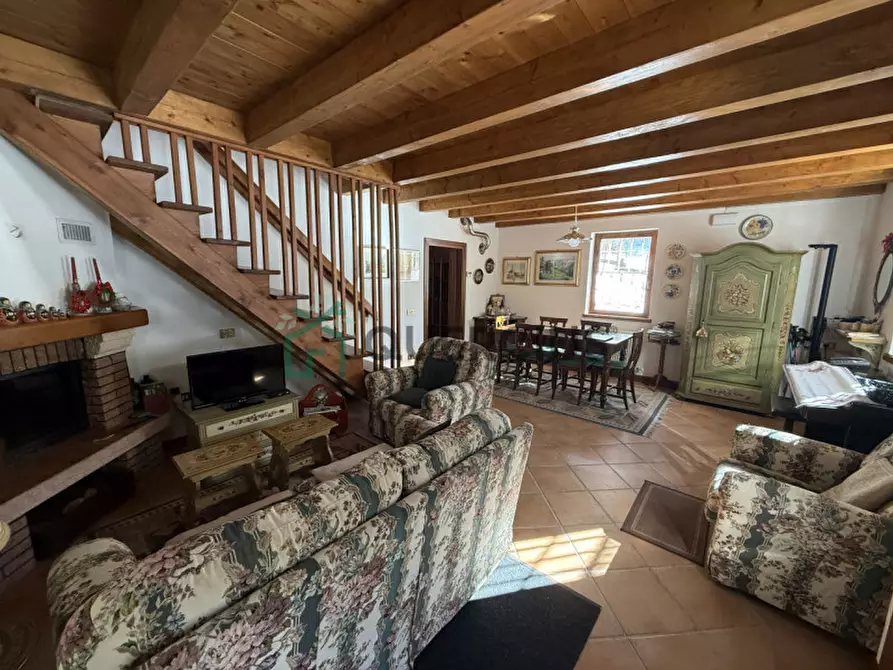 Immagine 26 di Villa in vendita  in Via Magnaboschi a Roana