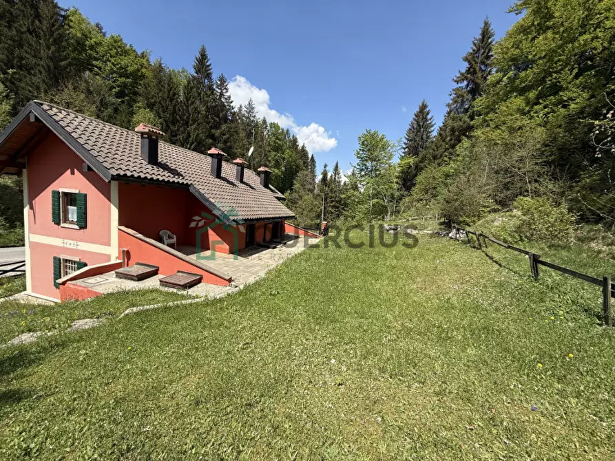 Immagine 45 di Villa in vendita  in Via Magnaboschi a Roana