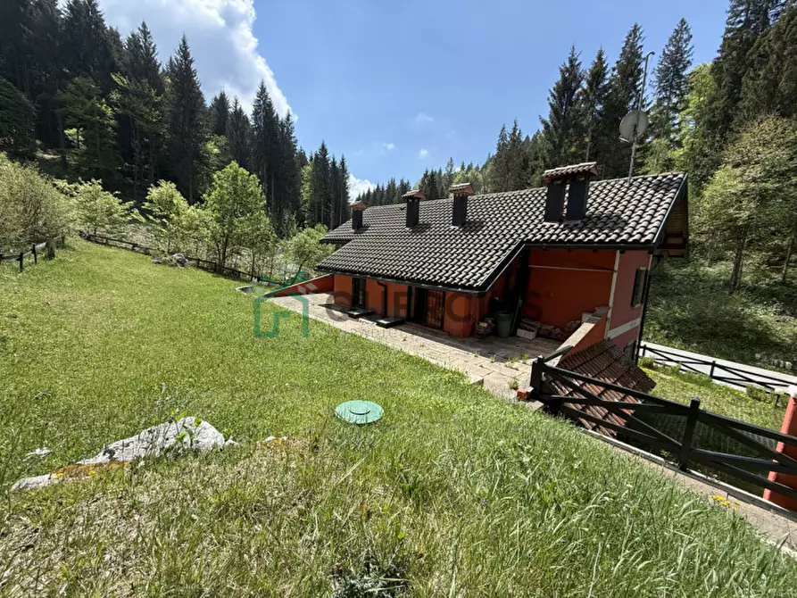 Immagine 54 di Villa in vendita  in Via Magnaboschi a Roana