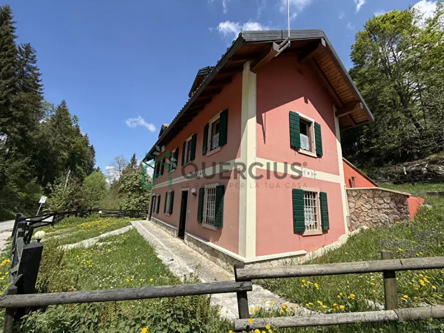 Immagine 55 di Villa in vendita  in Via Magnaboschi a Roana