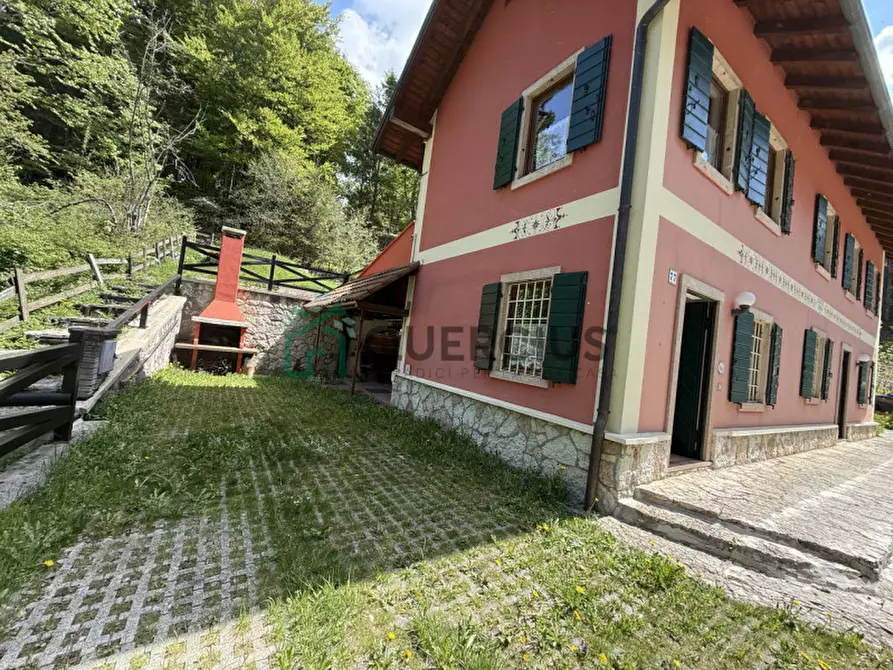 Immagine 56 di Villa in vendita  in Via Magnaboschi a Roana