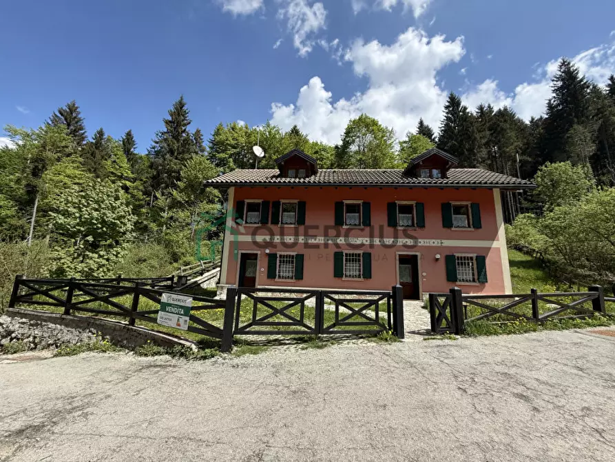 Immagine 57 di Villa in vendita  in Via Magnaboschi a Roana