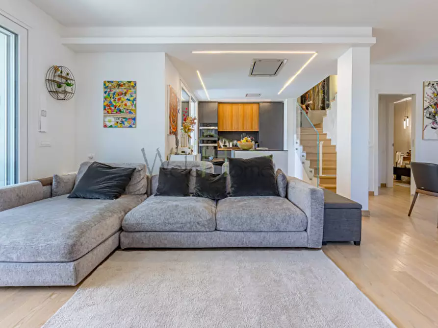 Immagine 9 di Villa in vendita  in Via Alla Cava Alta a Tavernerio