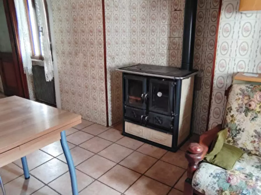 Immagine 2 di Rustico / casale in vendita  in Via degli Arditi a Giavera Del Montello