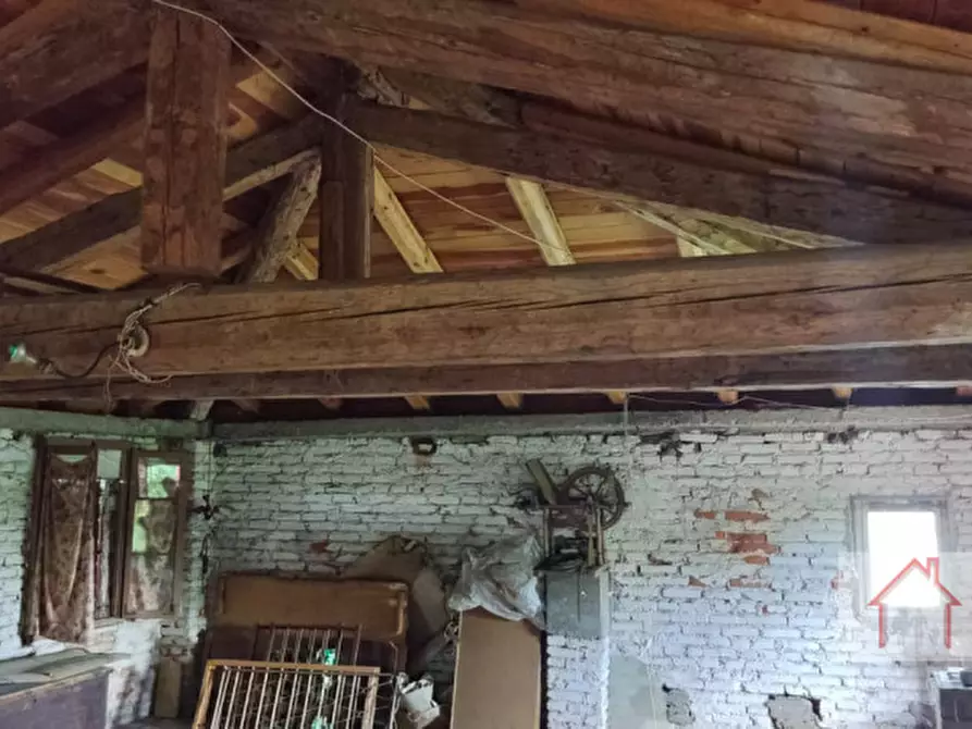 Immagine 17 di Rustico / casale in vendita  in Via degli Arditi a Giavera Del Montello