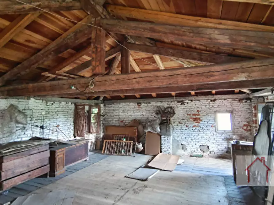 Immagine 18 di Rustico / casale in vendita  in Via degli Arditi a Giavera Del Montello