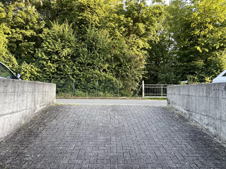 Immagine 4 di Garage in vendita  a Suzzara