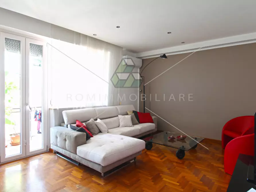 Immagine 1 di Appartamento in vendita  in Via Pio Emanuelli a Roma