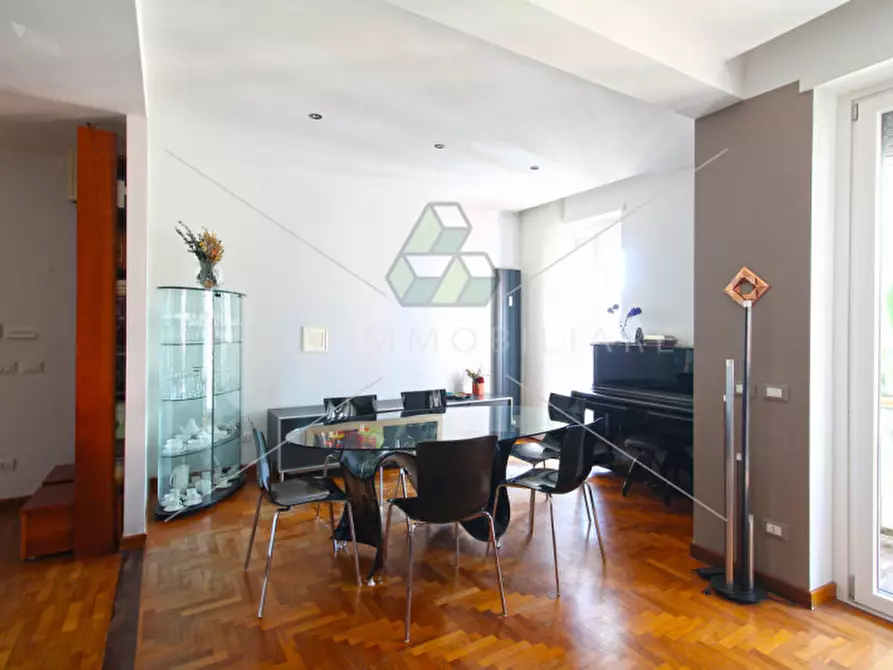 Immagine 4 di Appartamento in vendita  in Via Pio Emanuelli a Roma