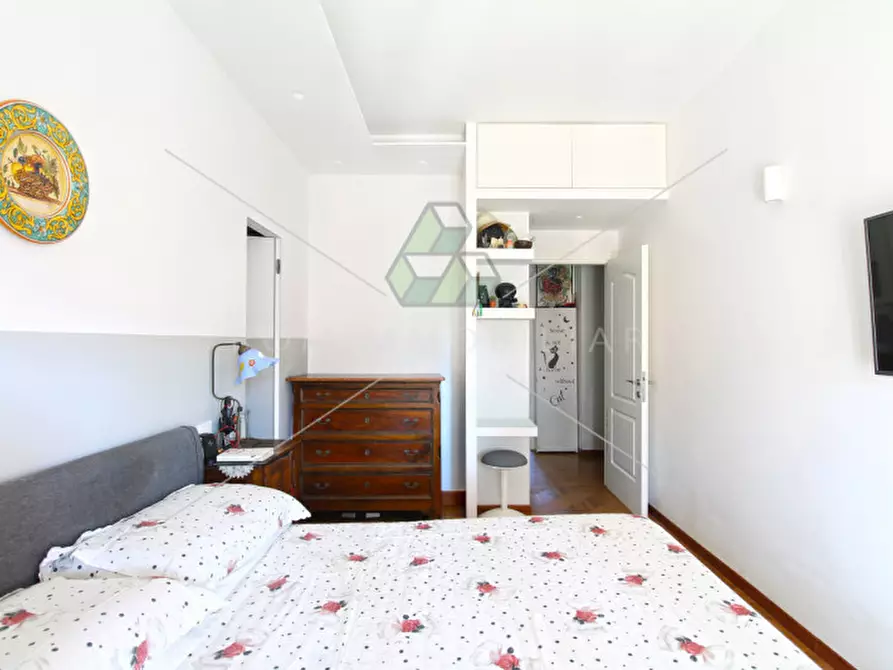 Immagine 15 di Appartamento in vendita  in Via Pio Emanuelli a Roma