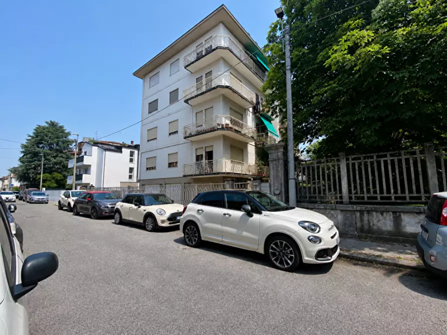 Immagine 1 di Appartamento in vendita  in Via Goffredo Mameli, 34 a Vicenza